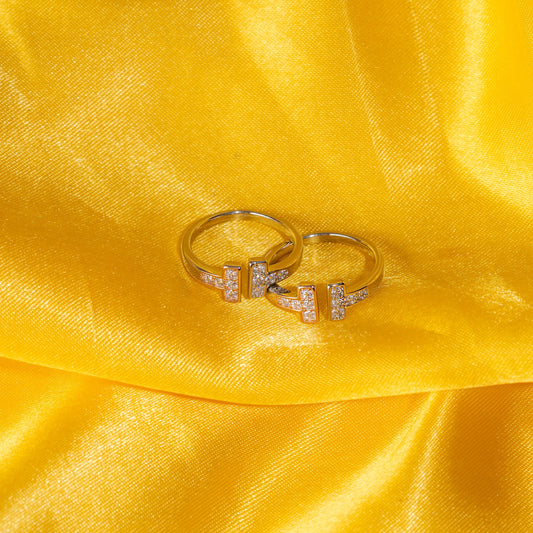 Tiny Sparkle, Big Statement Why Dual Tone Toe Rings Are a Must-Have