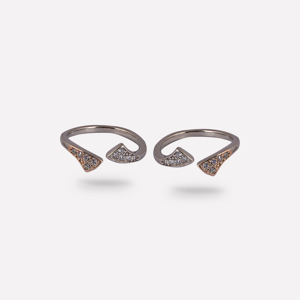 Tri-Glint Elegance Toe Ring