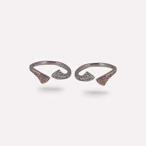 Tri-Glint Elegance Toe Ring Tri-Glint Elegance Toe Ring