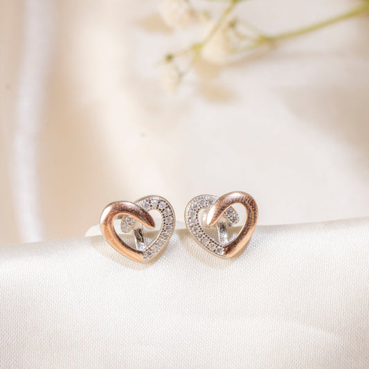 Why Minimal Silver Jewels Belong in Every Collection